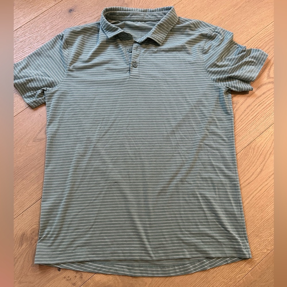 Grey and White striped SIZE LARGE Lululemon Evolution Short-Sleeve Polo Shirt
